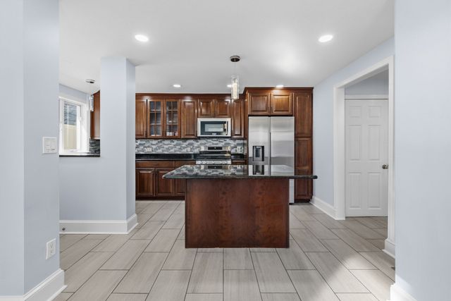 17 Estes St, Everett, MA 02149