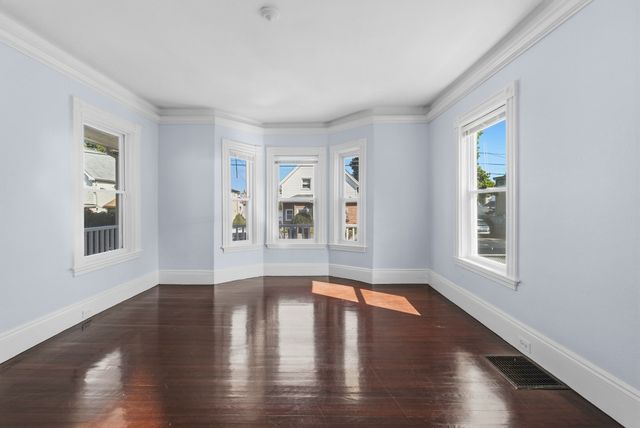17 Estes St, Everett, MA 02149