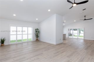 46 Gables Blvd, Weston, FL 33326