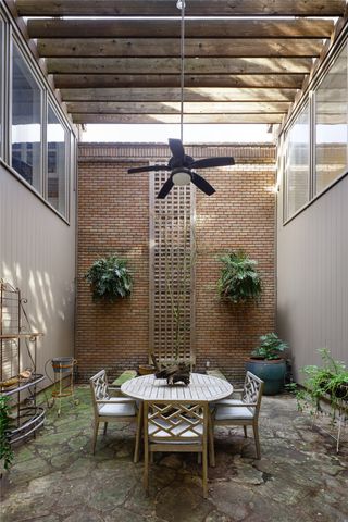 7 Glenchester Court, Dallas, TX 75225