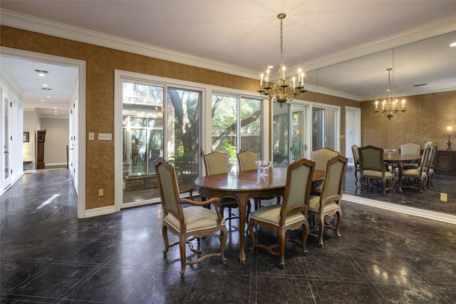 7 Glenchester Court, Dallas, TX 75225