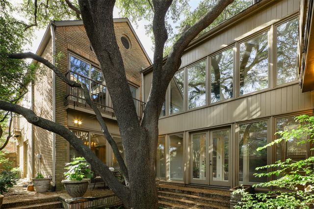 7 Glenchester Court, Dallas, TX 75225