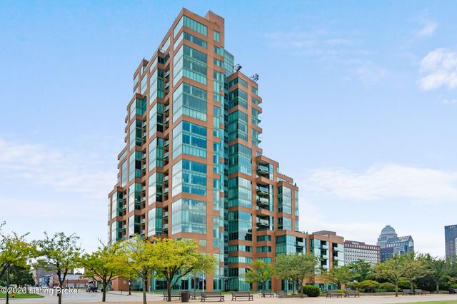 222 E Witherspoon St 806, Louisville, KY 40202