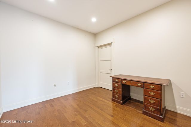 222 E Witherspoon St 806, Louisville, KY 40202