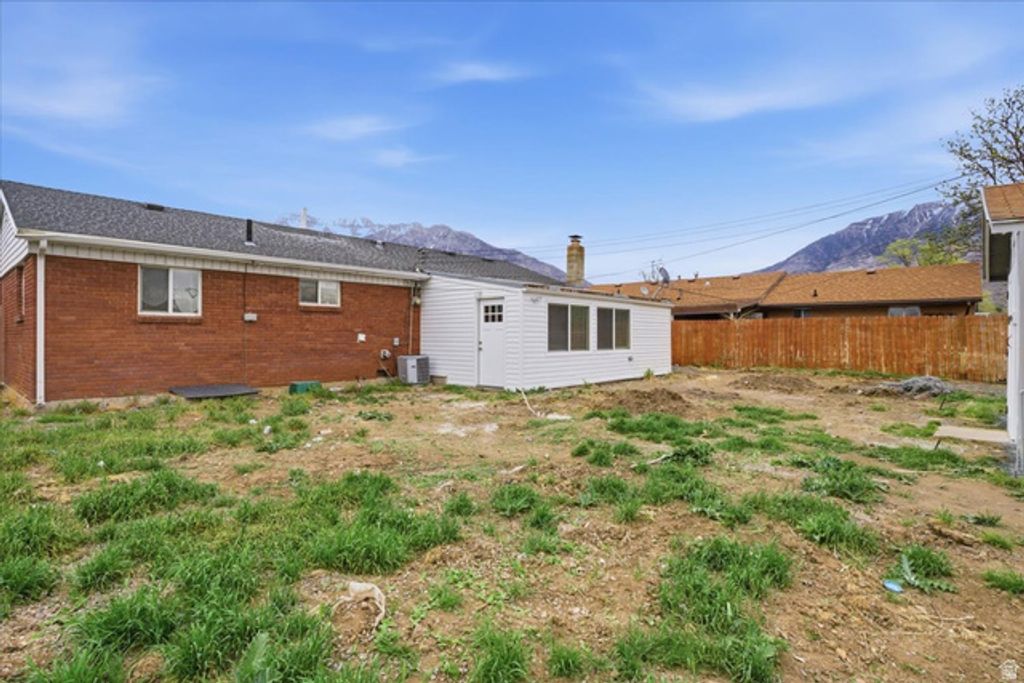 Image 17 of property listing at 282 E 740 N, Orem, UT 84057