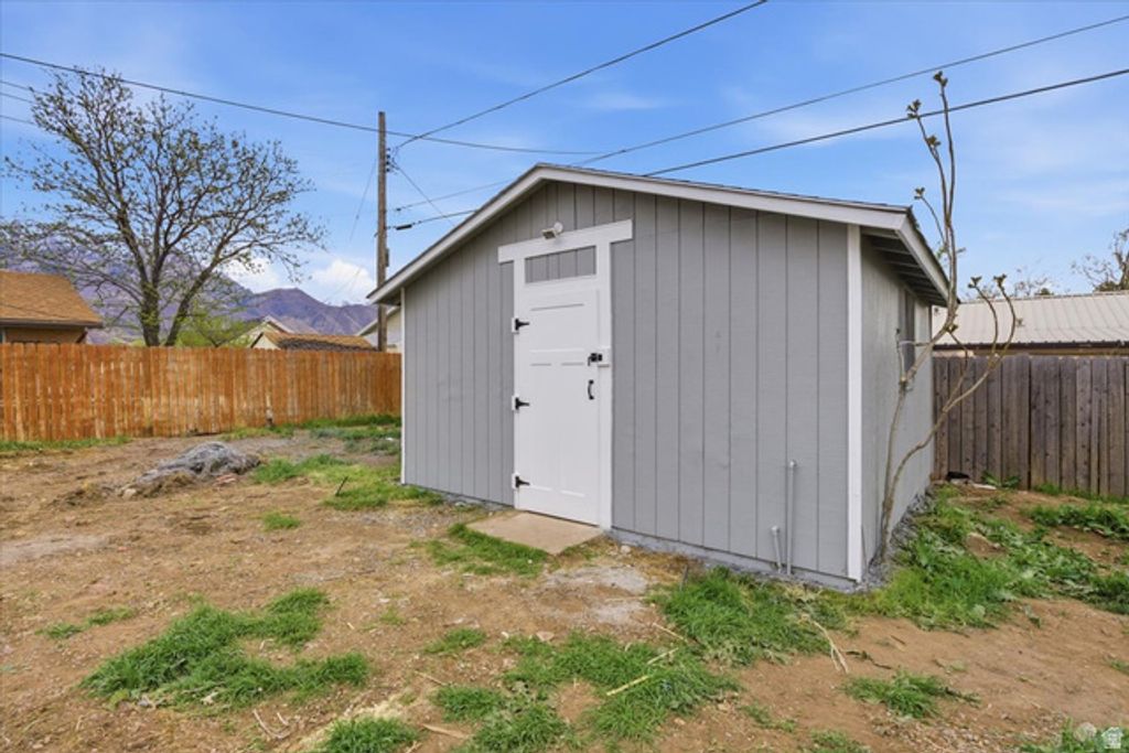 Image 19 of property listing at 282 E 740 N, Orem, UT 84057