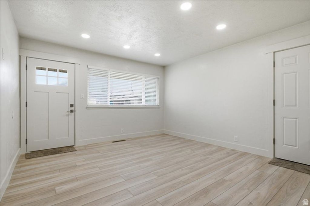 Image 3 of property listing at 282 E 740 N, Orem, UT 84057