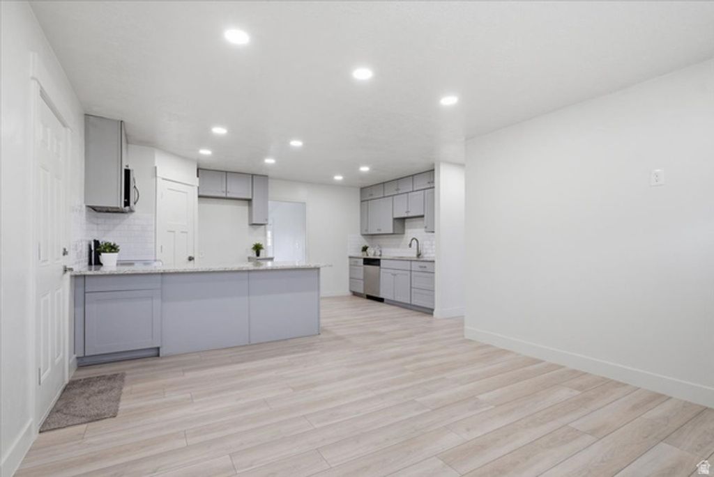 Image 4 of property listing at 282 E 740 N, Orem, UT 84057