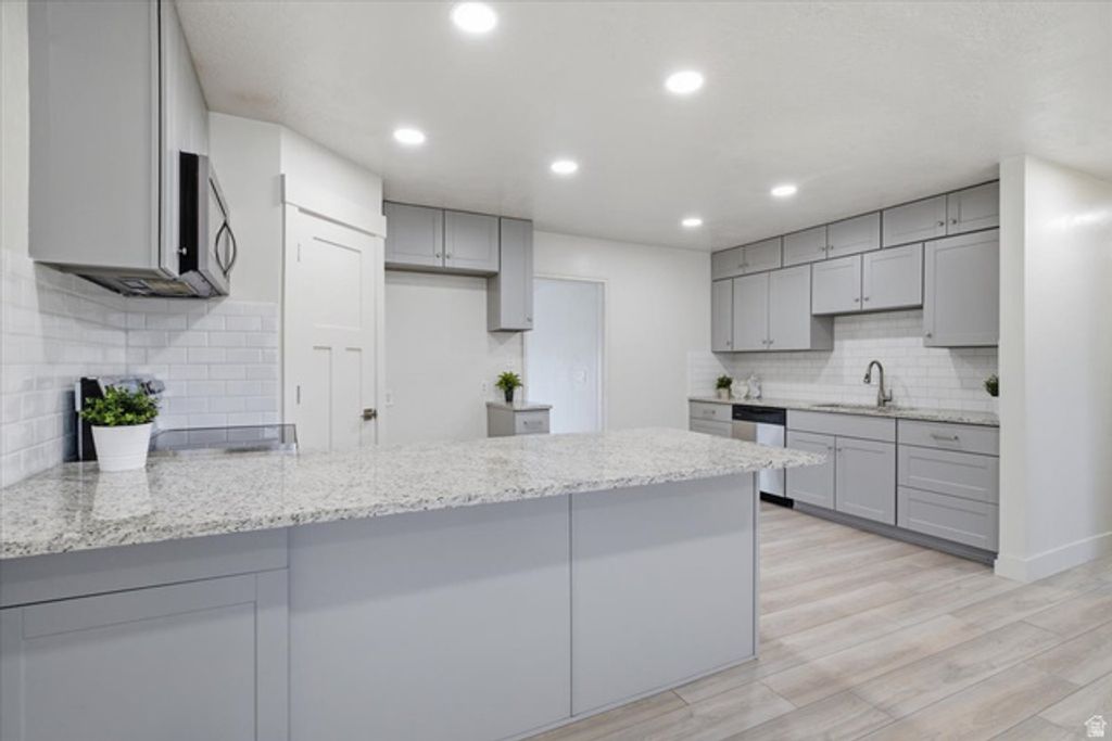 Image 5 of property listing at 282 E 740 N, Orem, UT 84057