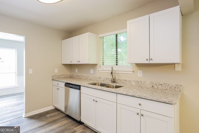 299 Park Ridge Court, Riverdale, GA 30274