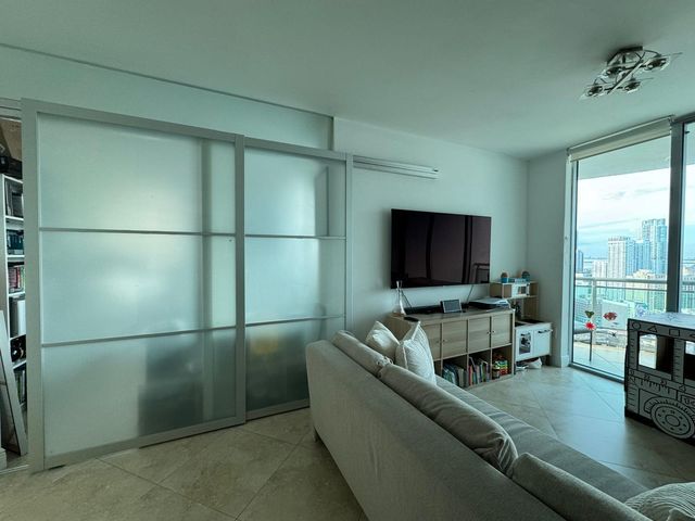 350 S Miami Avenue 3313, Miami, FL 33130