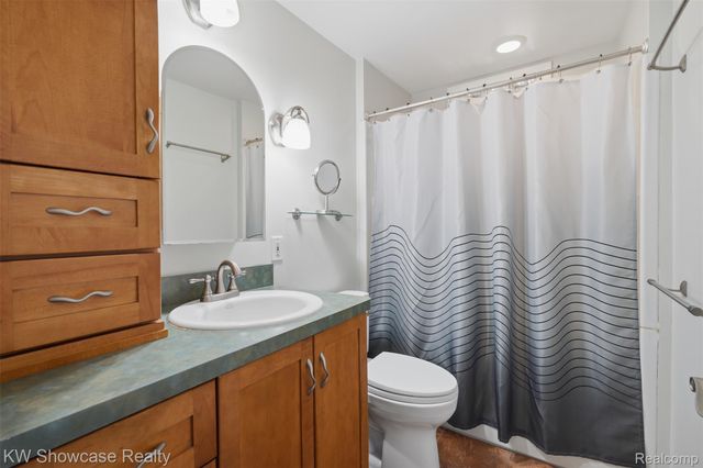 2123 Hampton Street, White Lake Charter Township, MI 48386