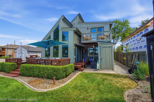 2123 Hampton Street, White Lake Charter Township, MI 48386