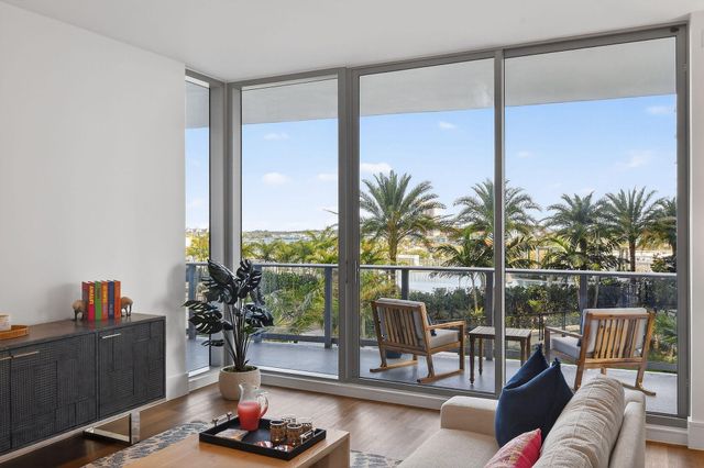 220 Lake Shore Drive 715, Lake Park, FL 33403