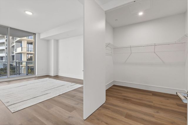 220 Lake Shore Drive 715, Lake Park, FL 33403