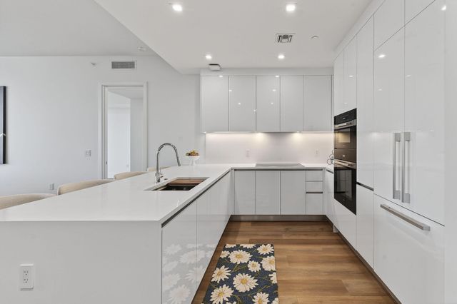 220 Lake Shore Drive 715, Lake Park, FL 33403