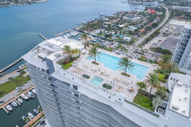 220 Lake Shore Drive 715, Lake Park, FL 33403