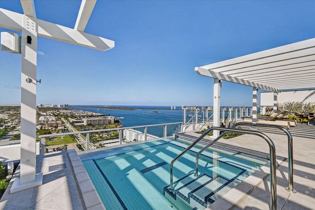 220 Lake Shore Drive 715, Lake Park, FL 33403