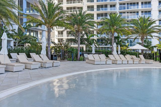 220 Lake Shore Drive 715, Lake Park, FL 33403