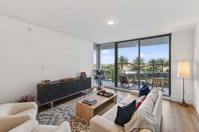 220 Lake Shore Drive 715, Lake Park, FL 33403