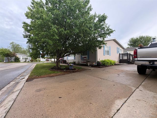 4729 Turtle Creek Drive, Howell Township, MI 48843