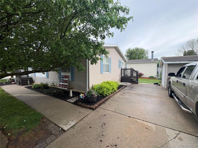4729 Turtle Creek Drive, Howell Township, MI 48843