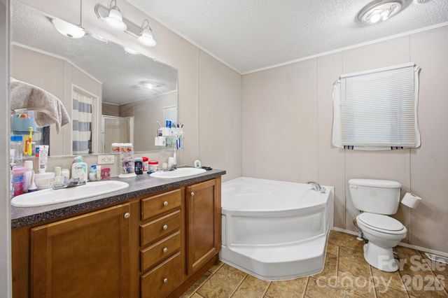 172 Wildwood Acres Circle, Mooresville, NC 28115