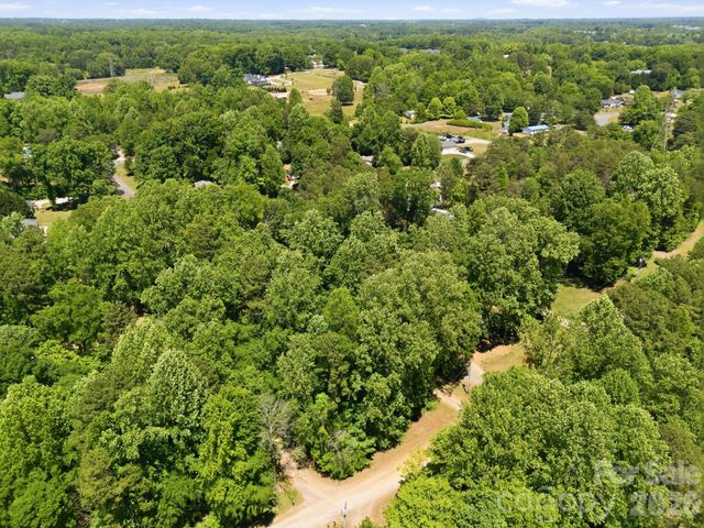 172 Wildwood Acres Circle, Mooresville, NC 28115
