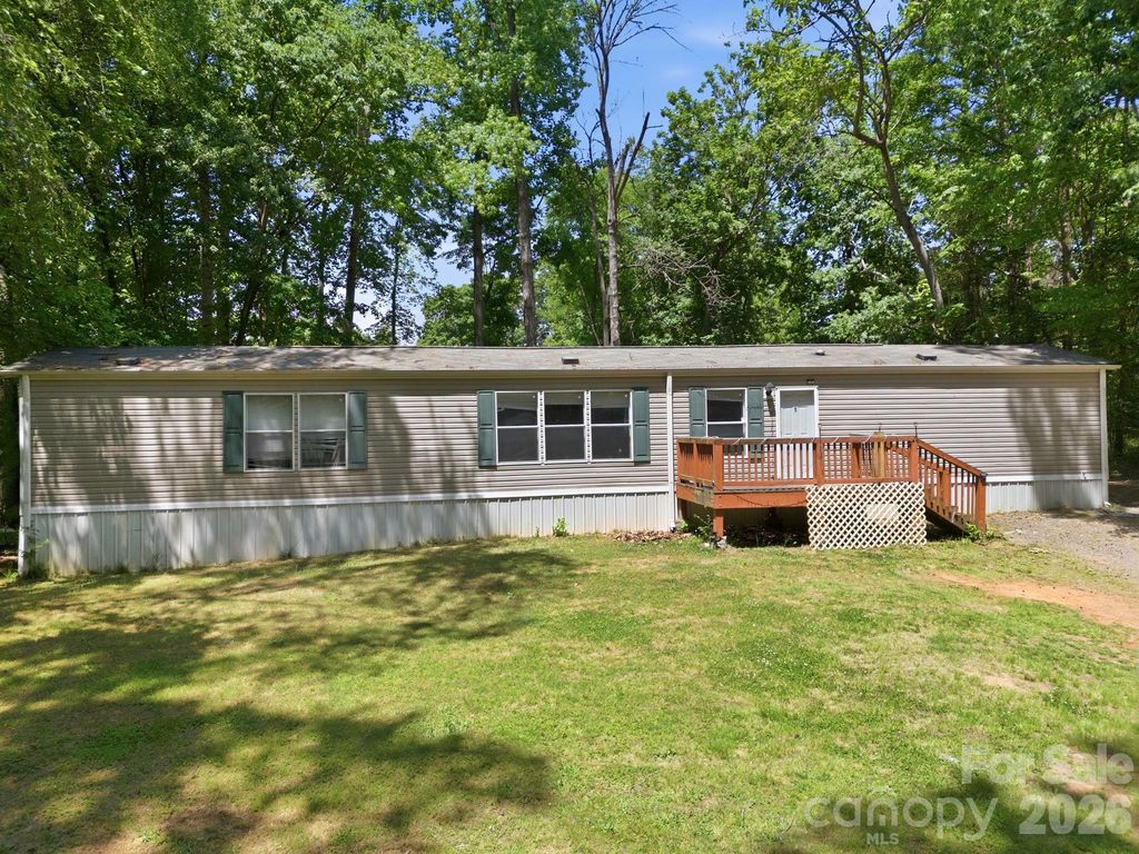 172 Wildwood Acres Circle, Mooresville, NC 28115
