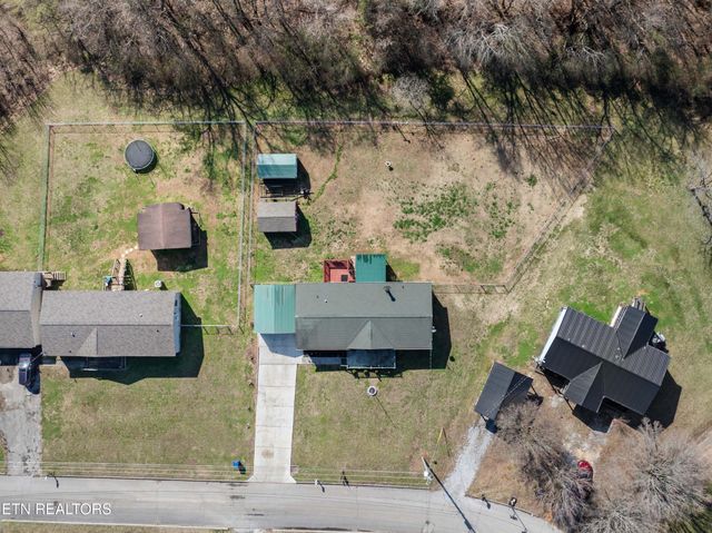 112 Kerri Drive, Strawberry Plains, TN 37871