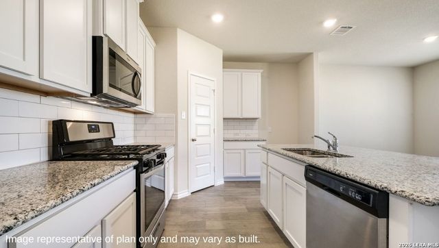 1930 La Grande Jatte, San Antonio, TX 78253