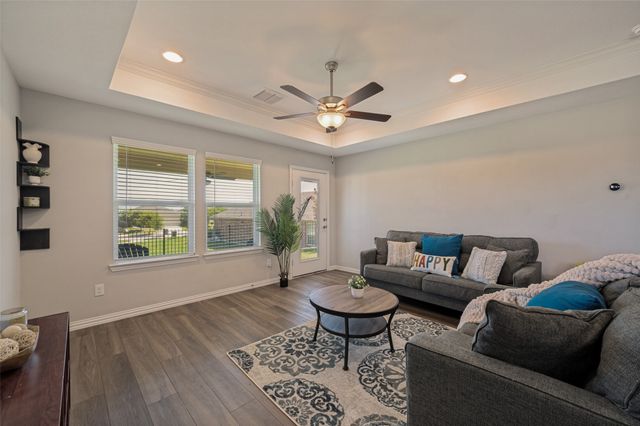 1201 Eagle Lane, Little Elm, TX 76227