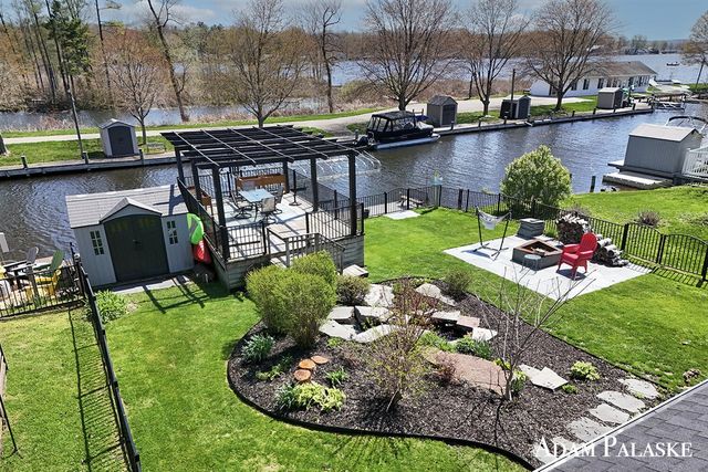 1775 Edwin Drive, Wayland, MI 49348