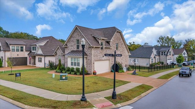 401 Hunter Bryce Ln, Lebanon, TN 37087