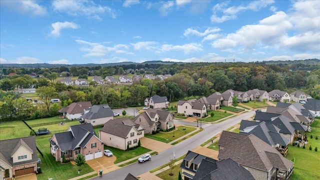 401 Hunter Bryce Ln, Lebanon, TN 37087