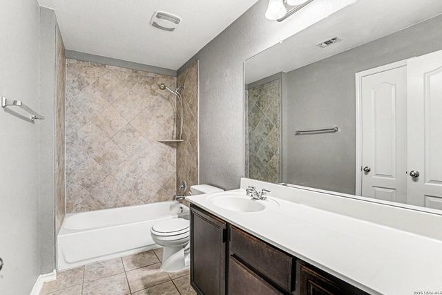 4005 Legend Pond, New Braunfels, TX 78130