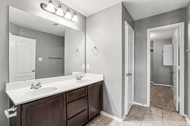 4005 Legend Pond, New Braunfels, TX 78130