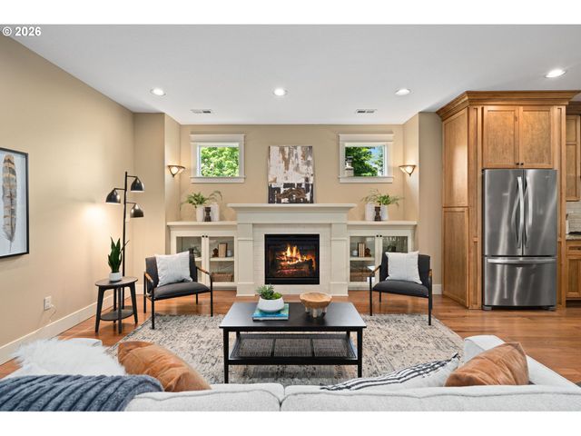 5817 N PRINCETON St, Portland, OR 97203
