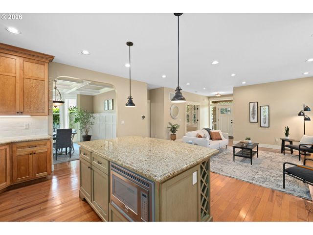 5817 N PRINCETON St, Portland, OR 97203