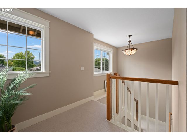 5817 N PRINCETON St, Portland, OR 97203