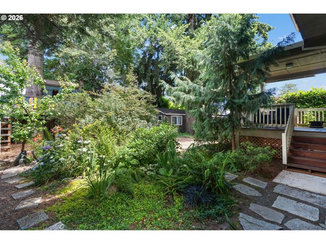5817 N PRINCETON St, Portland, OR 97203