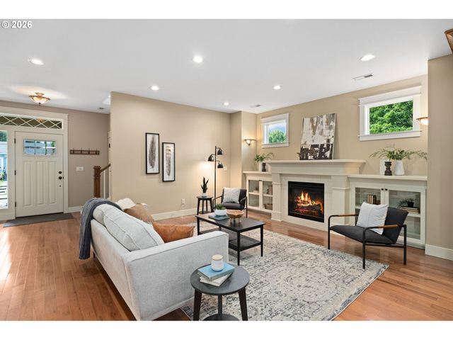 5817 N PRINCETON St, Portland, OR 97203