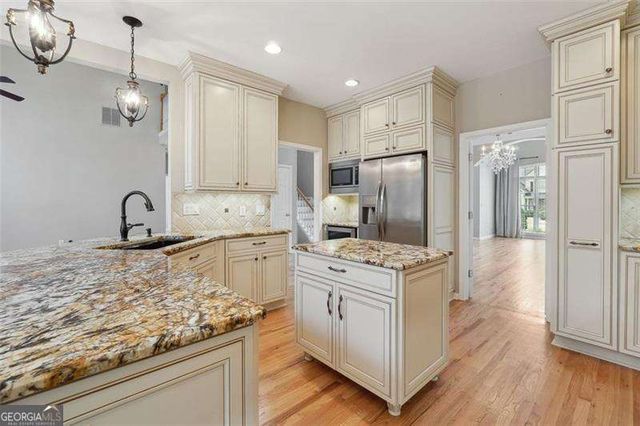 1400 Prestige Valley Drive, Marietta, GA 30062