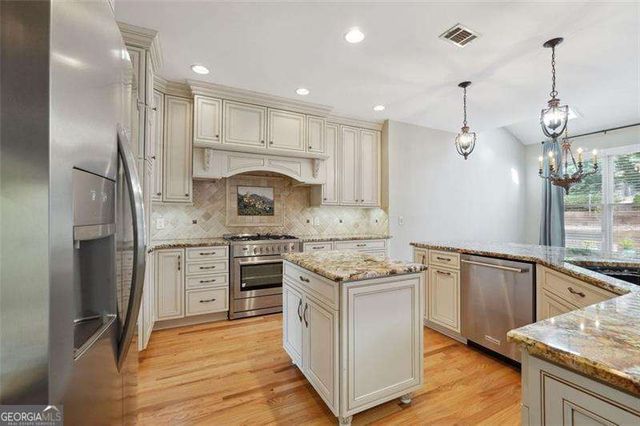 1400 Prestige Valley Drive, Marietta, GA 30062