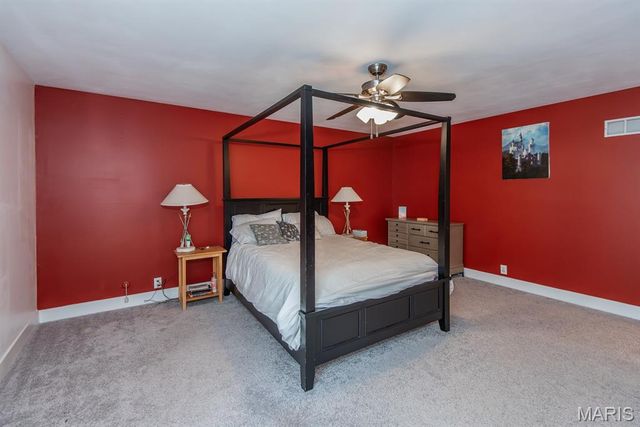 130 Satinwood Court, St Charles, MO 63304