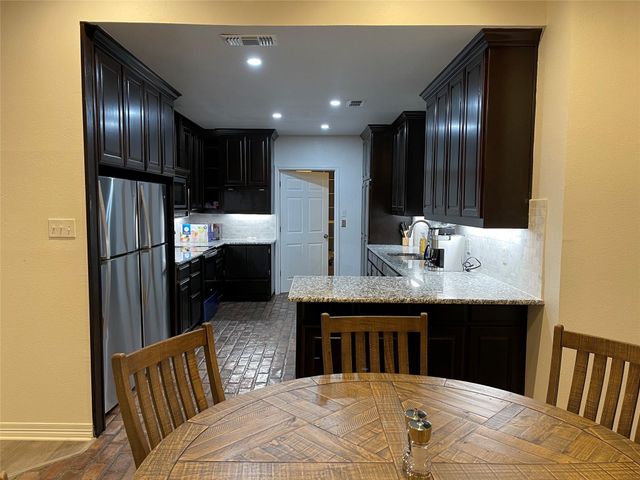 865 Higgins Road, Sherman, TX 75092