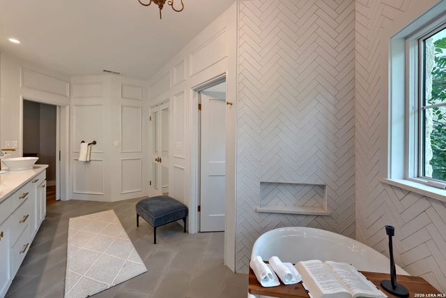 222 WINN VALLEY DR, Wimberley, TX 78676