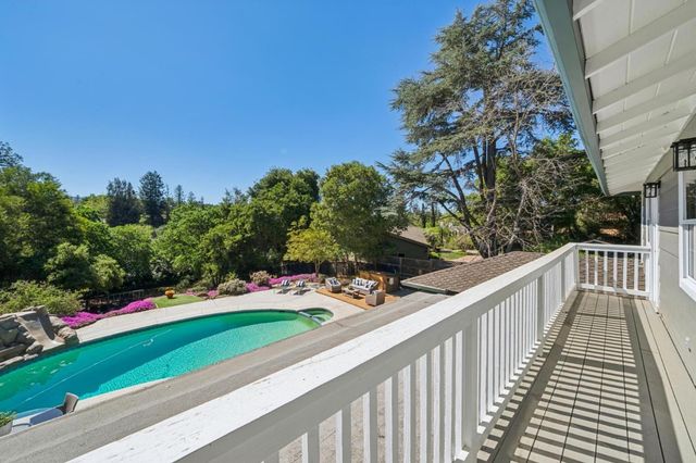 140 University Avenue, Los Altos, CA 94022