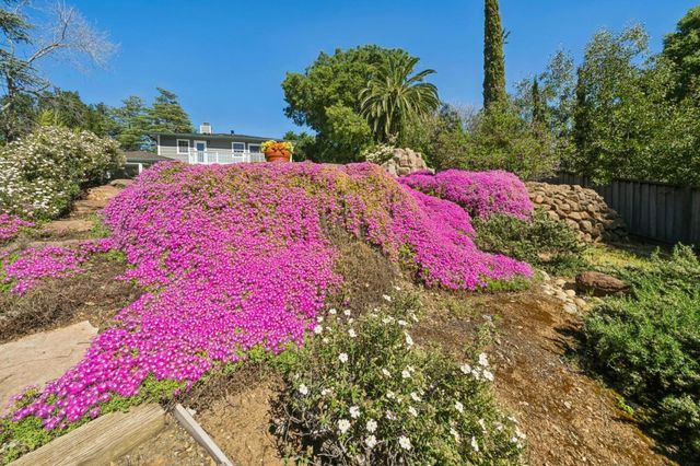 140 University Avenue, Los Altos, CA 94022