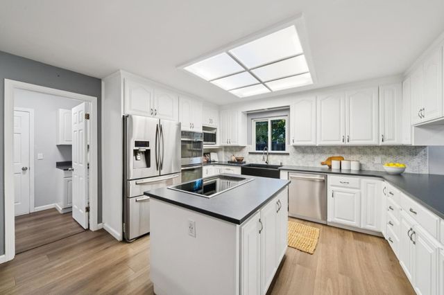 140 University Avenue, Los Altos, CA 94022